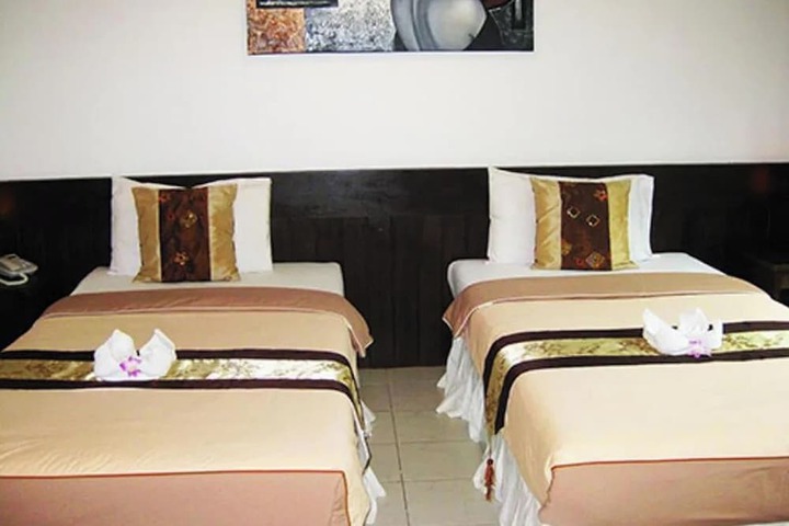 Room 2 of 55