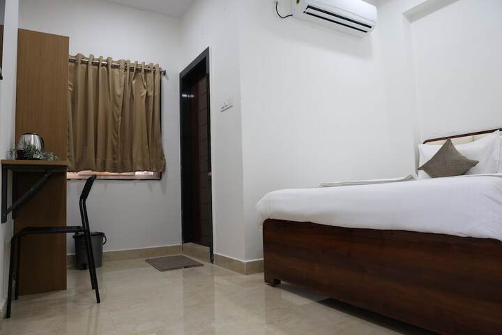 Room 7 of 10