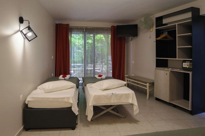 Room 127 of 333
