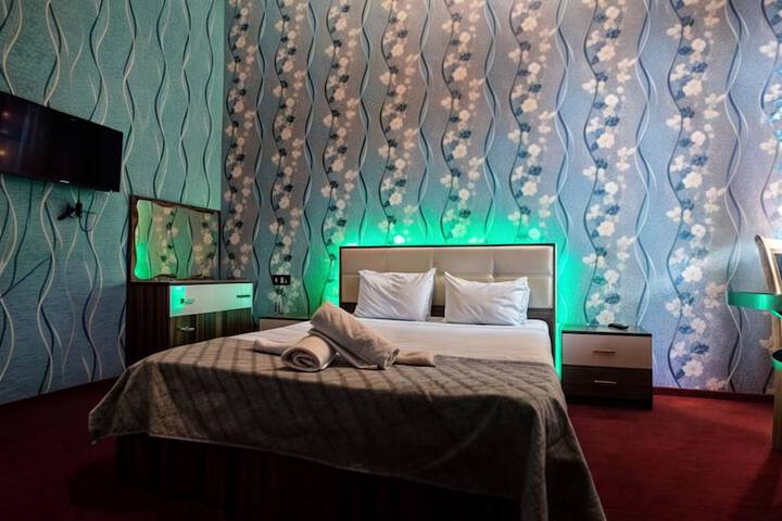 Room 3 of 9