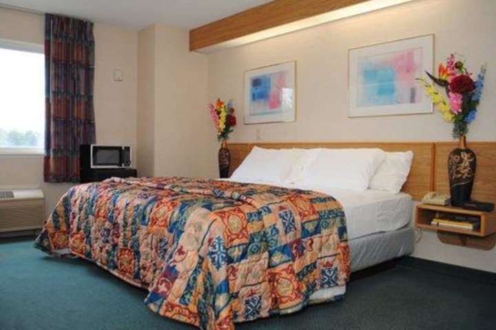 Standard | King Bed (6 of 9)