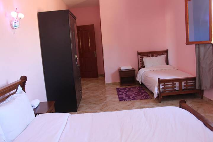 Room 8 of 48