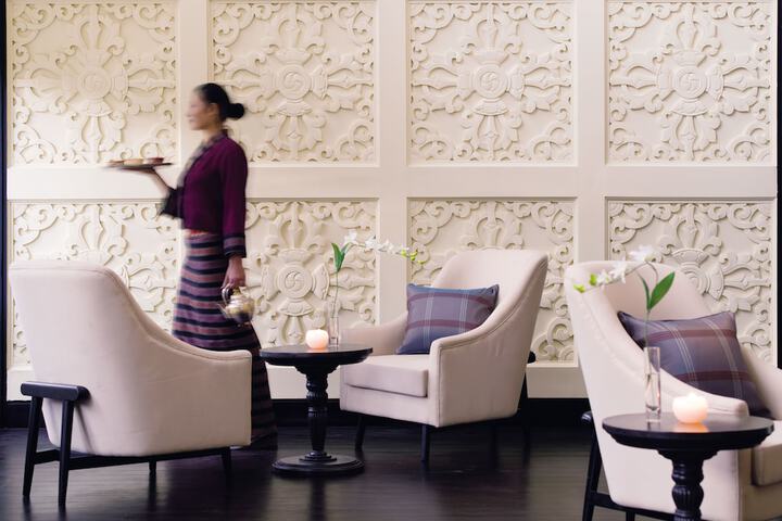 Lounge 55 of 57