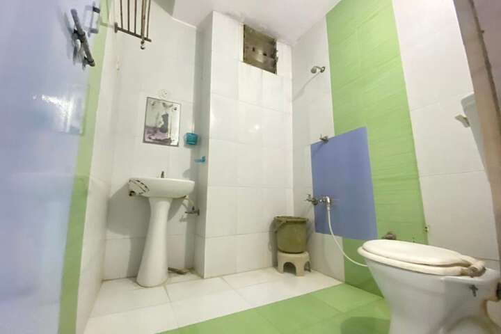 Room 12 of 14