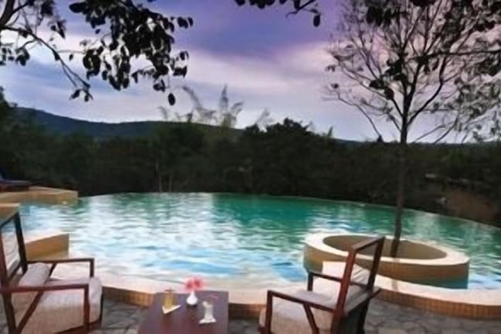 Pool Hotel
