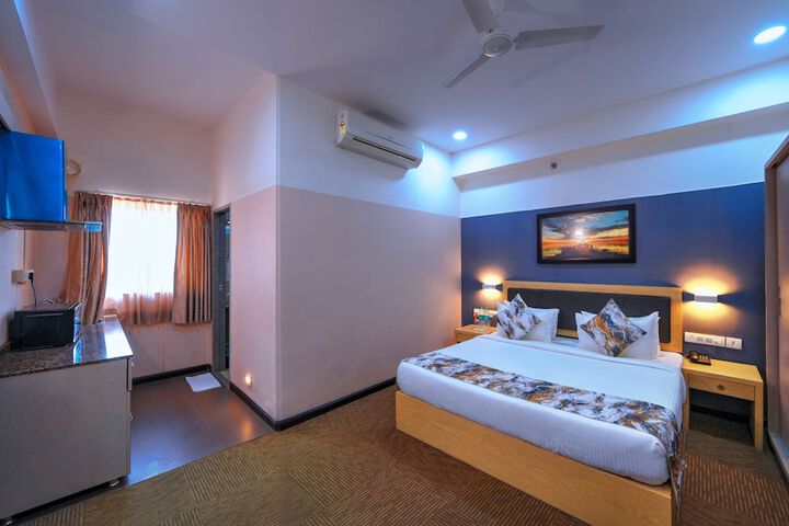 Room 12 of 33