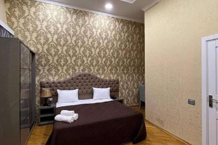 Room 17 of 70