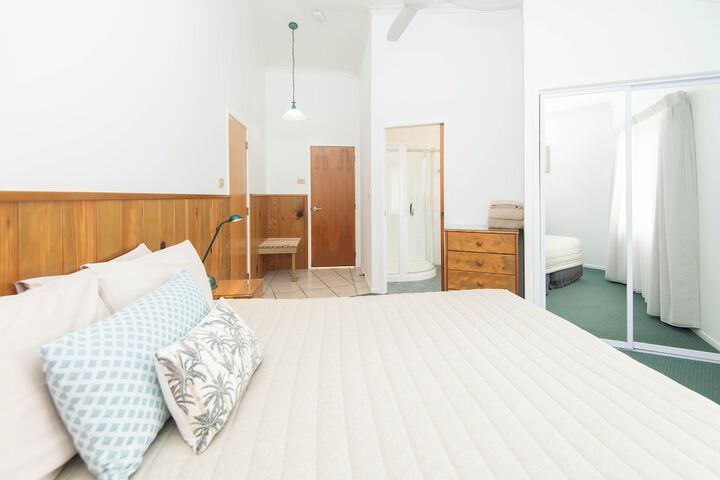 Room 5 of 42