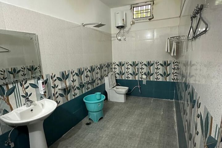 Room 17 of 29