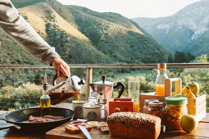 Breakfast/Coffee Service 24 of 33