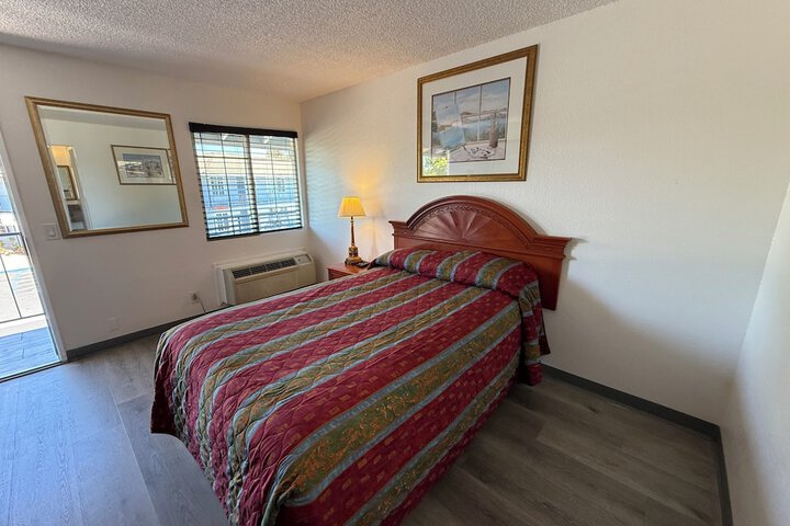 Room 21 of 41