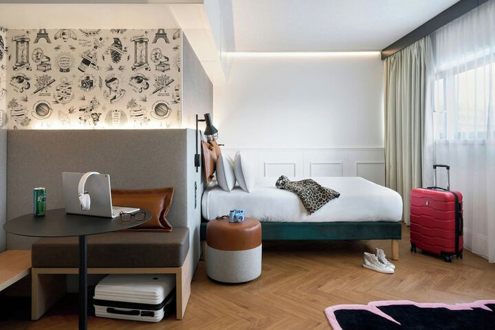 Room 19 of 40