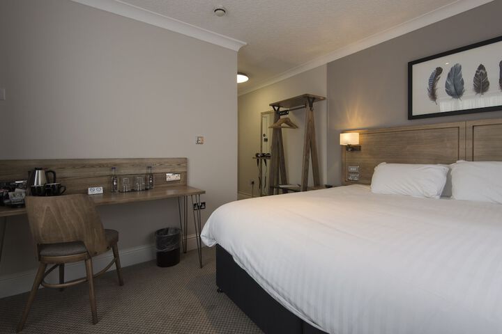 Room 6 of 30