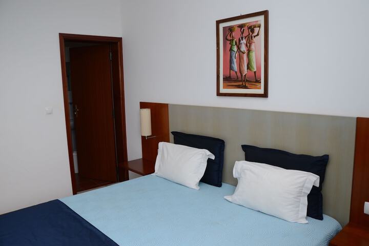 Room 8 of 33