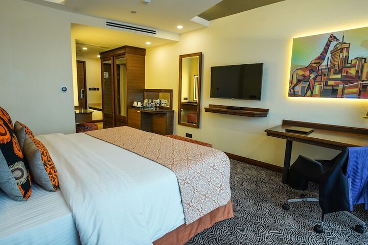 Room 6 of 117