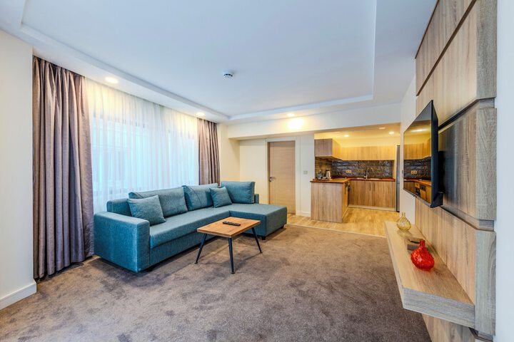 Room 93 of 170