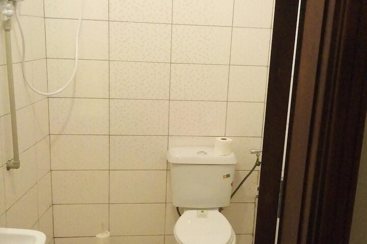 Room 14 of 15