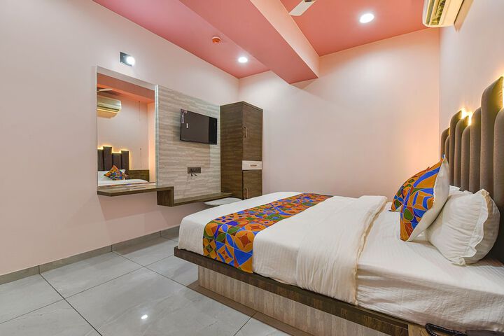 Room 18 of 26