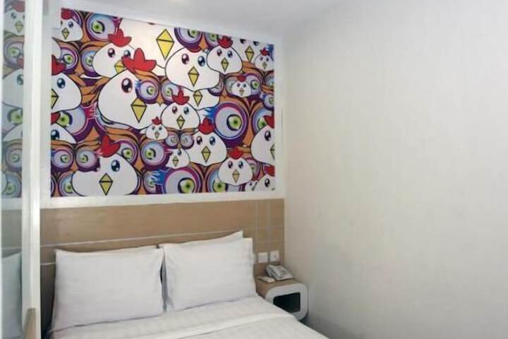 Room 20 of 34