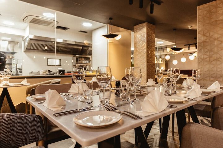 Dining 74 of 79