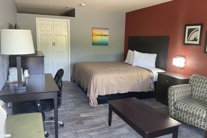 Room 6 of 21