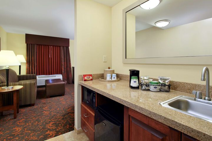 Room 14 of 36
