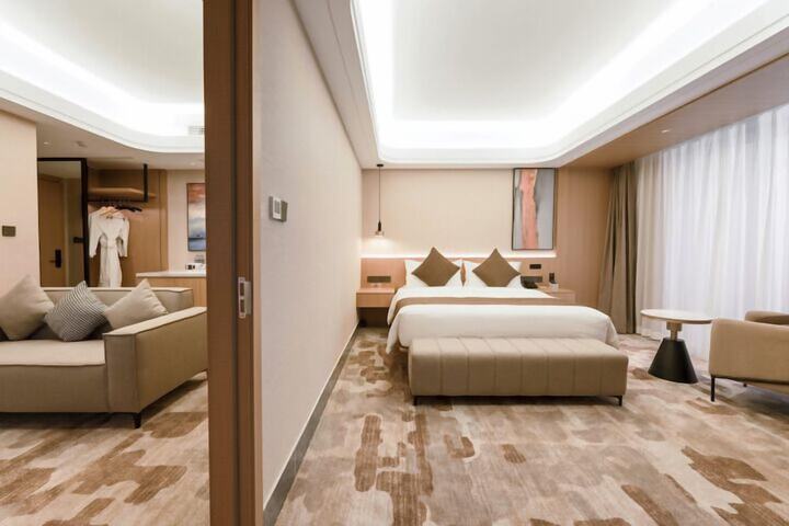 Room 21 of 46