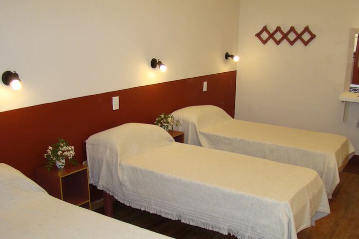 Room 10 of 29