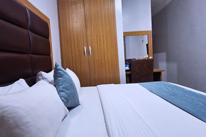 Room 16 of 81
