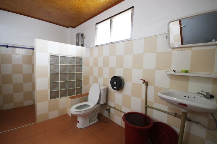 Room 73 of 90