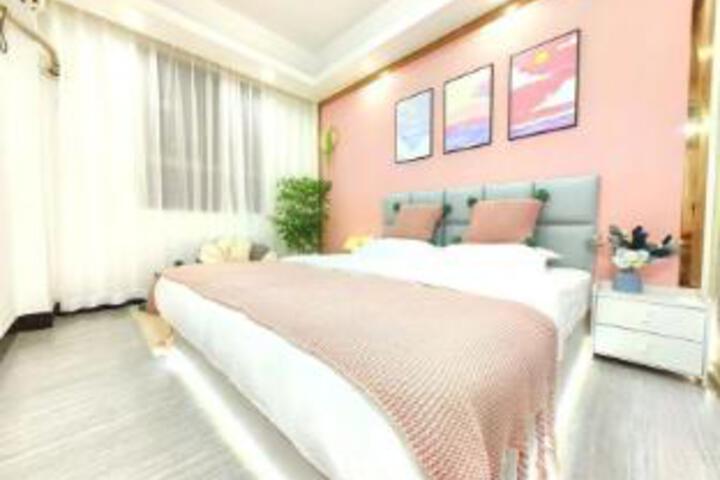Room 6 of 7