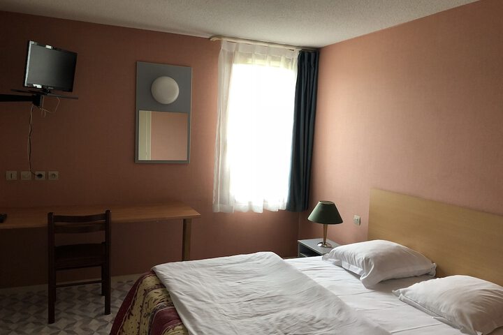Room 10 of 15