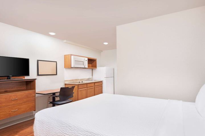 Room 13 of 27