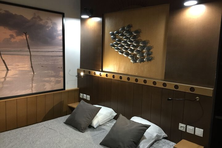 Room 9 of 64