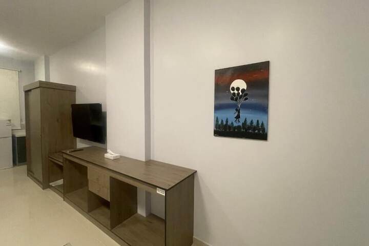 Room 5 of 13