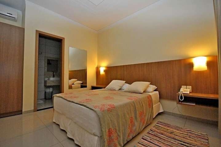 Room 5 of 48
