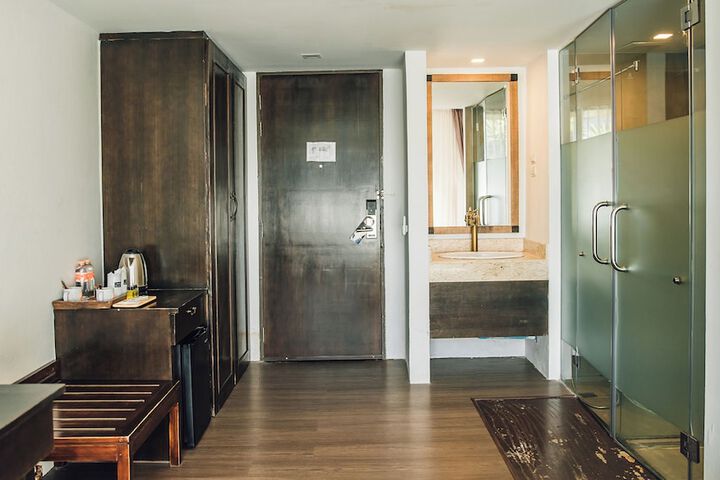 Room 41 of 86