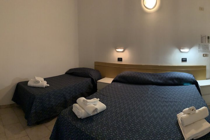 Room 19 of 70