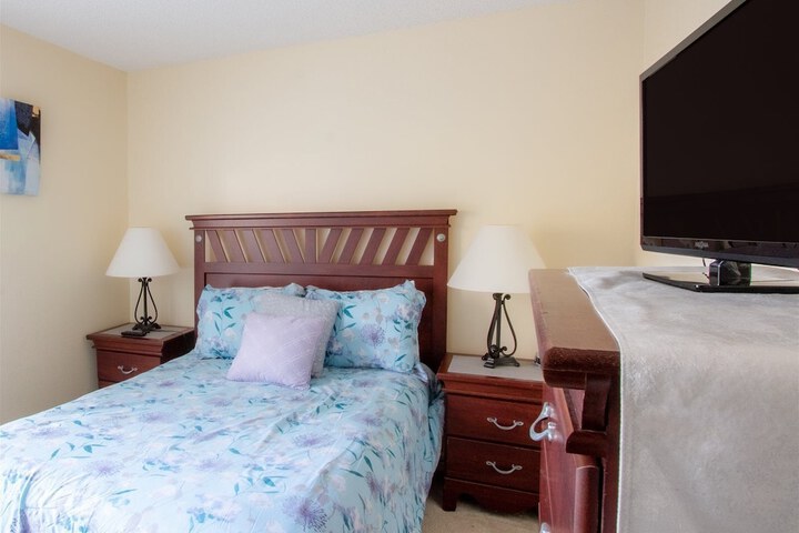 Room 3 of 33