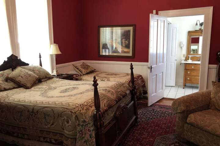 Room 4 of 37