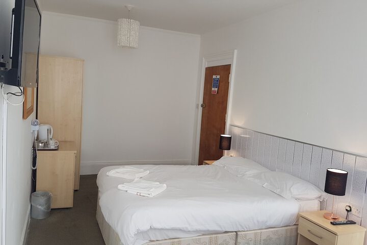Room 9 of 66