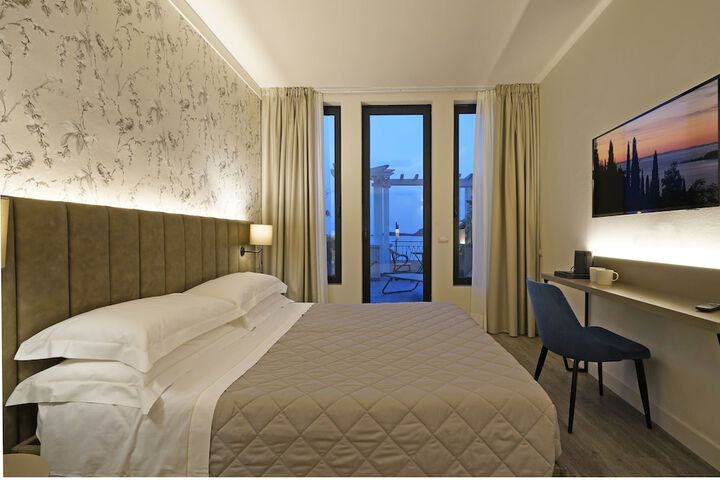 Room 9 of 59