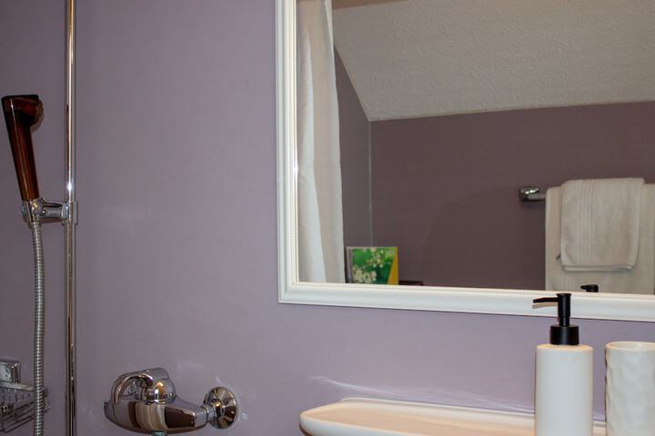 Room 28 of 29