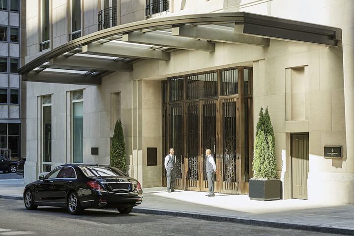Four Seasons Hotel New York Downtown at 30 Park Place — Robert A.M. Stern designed tower