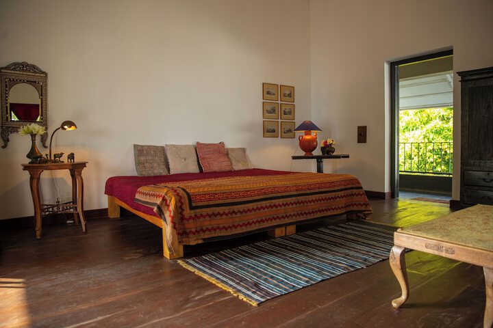 Room 2 of 16