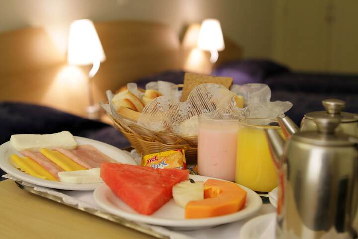Breakfast/Coffee Service 126 of 156
