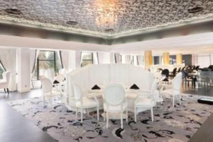 Crowne Plaza Heythrop Park - Oxford