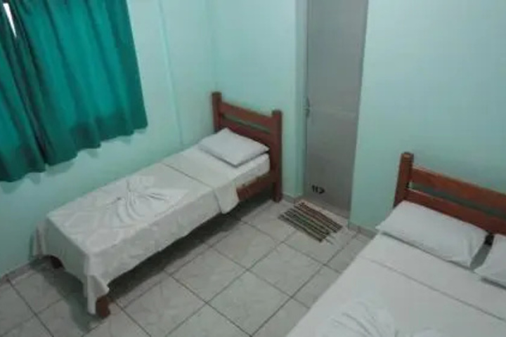 Room 2 of 4