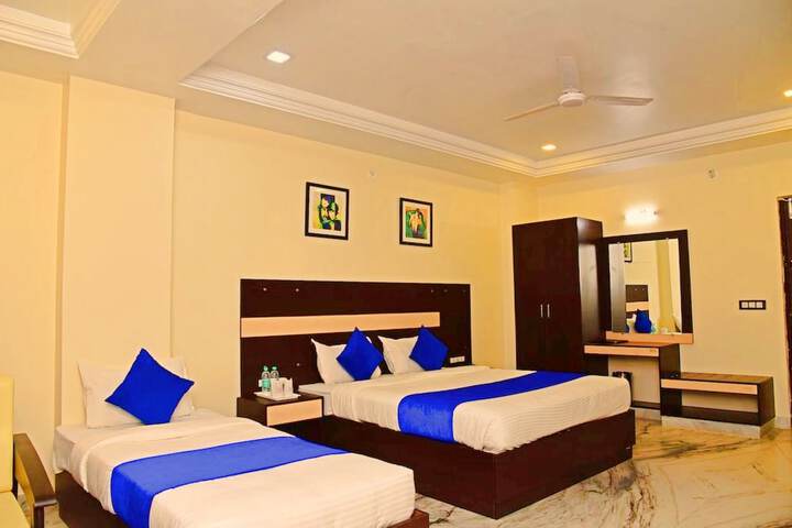 Room 9 of 29