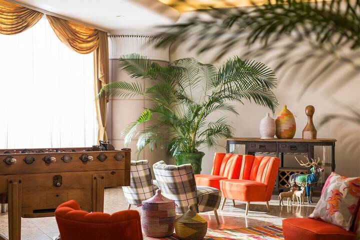 Hotel Lobby